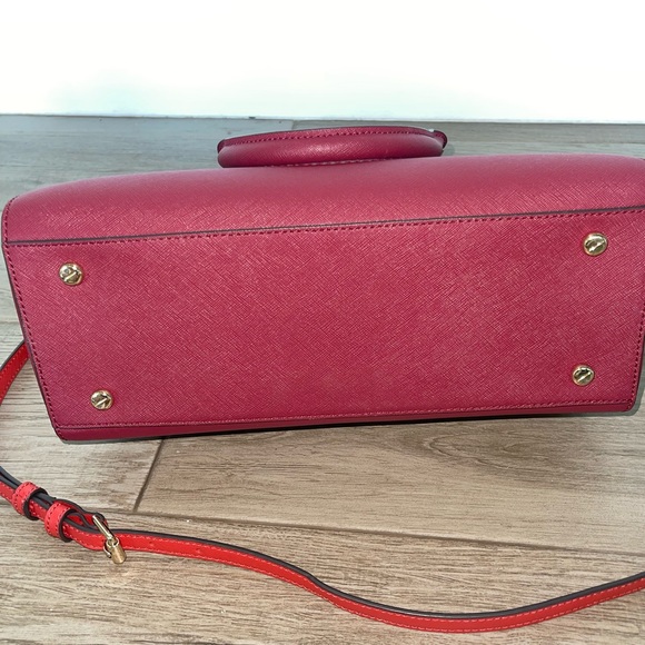 Henri Bendel RED small turn lock satchel with shoulder strap - Picture 6 of 8